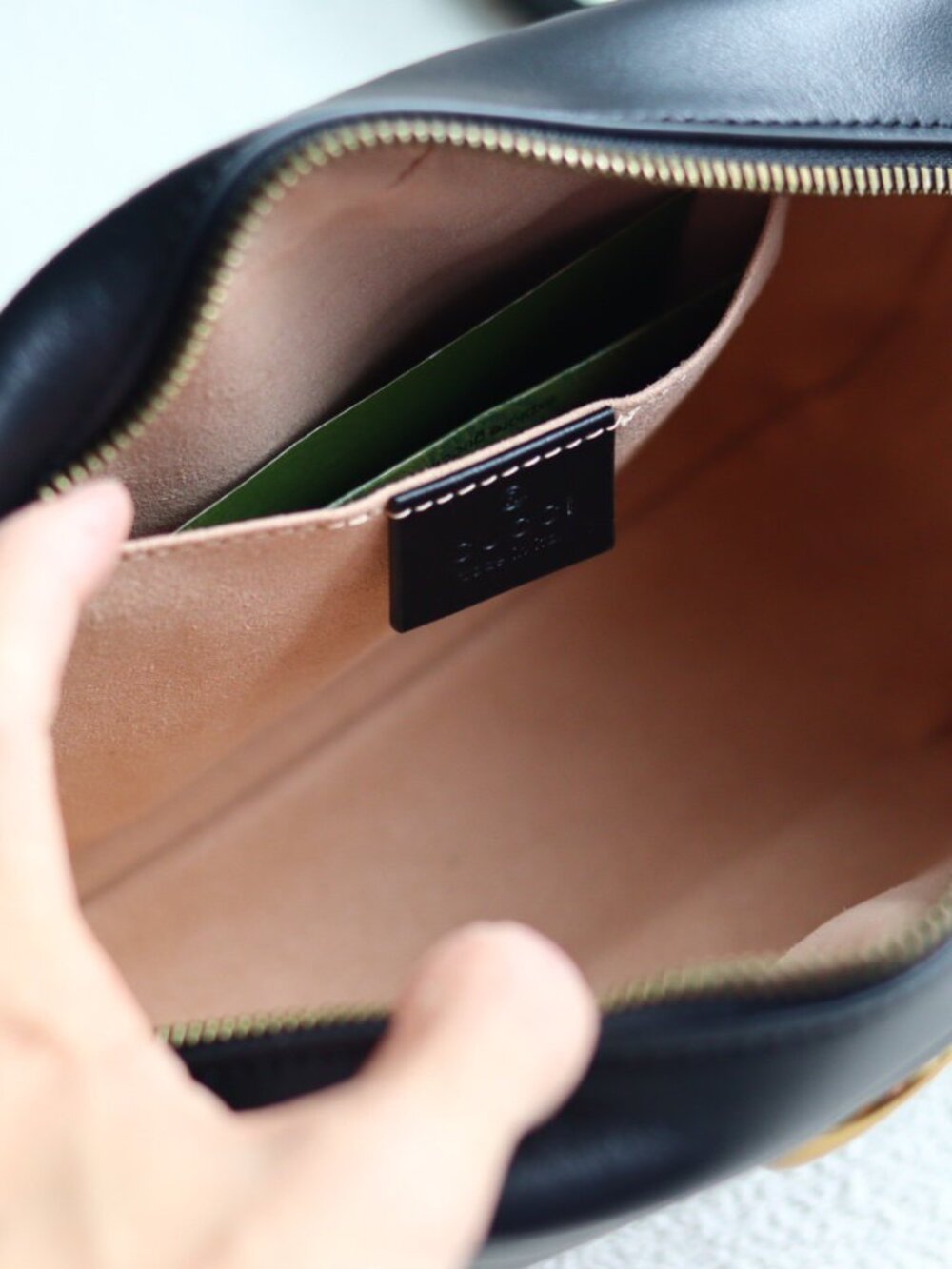 Gucci Bag - Picture 7 of 9